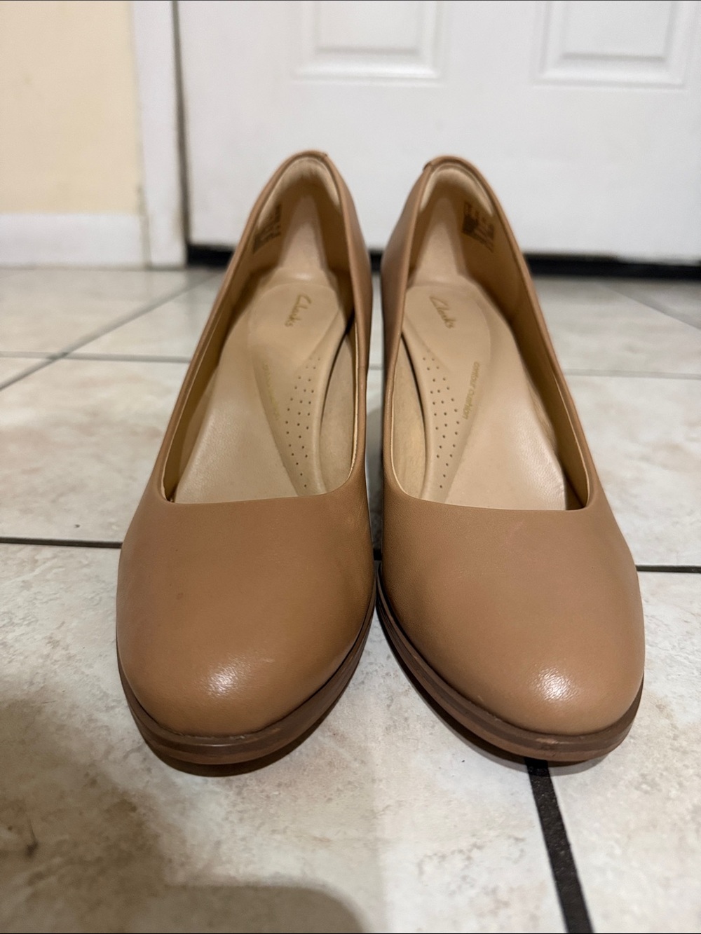Clarks Women's Nude Leather Pumps